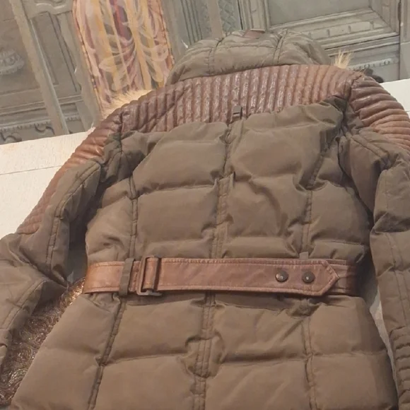 Chic Puffer Coat - Picture 4 of 5